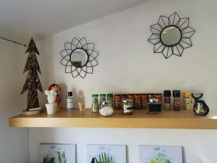 Entre Ventoux Et Luberon, Appartement Dans Maison. Malemort-du-Comtat Exterior foto